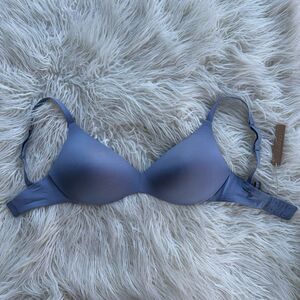 Skims Wireless Form Push up Bra Slate Size 32DDD